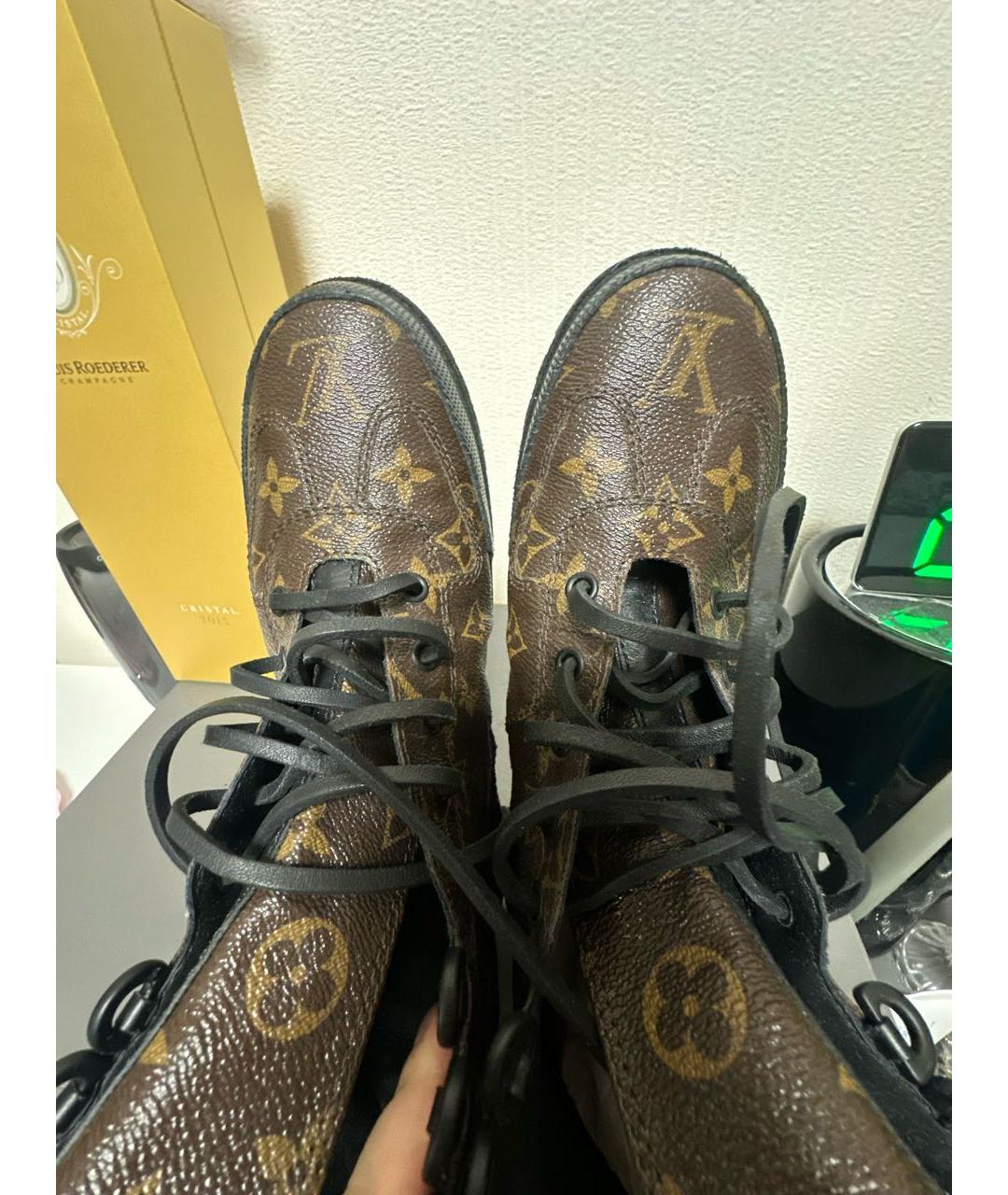 LOUIS VUITTON Коричневые ботинки, фото 3