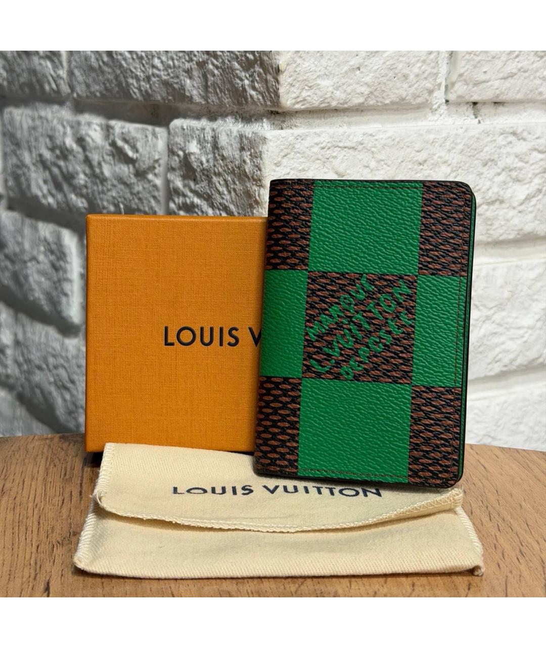 LOUIS VUITTON Зеленый кардхолдер, фото 2