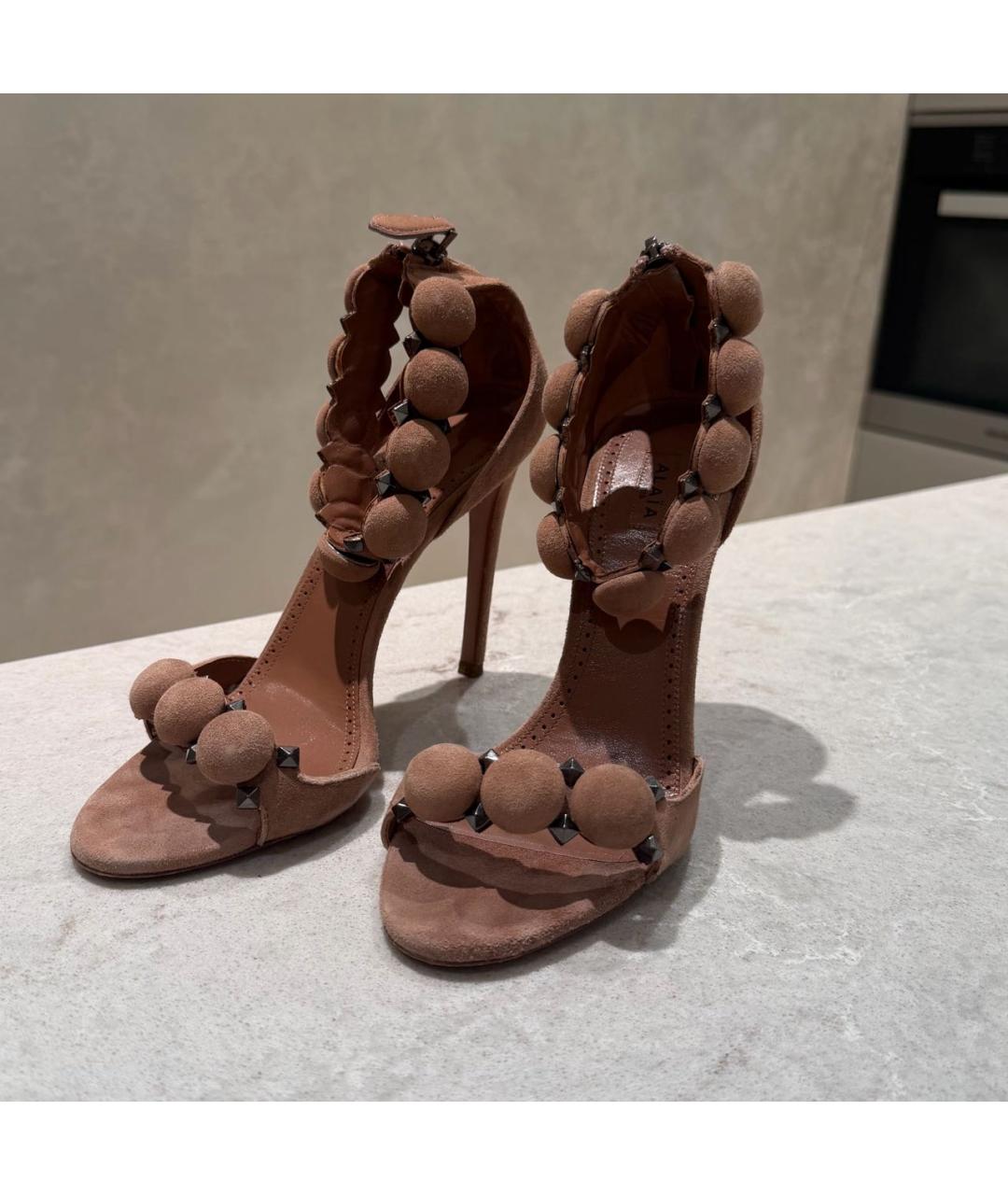 ALAIA Бежевые замшевые босоножки, фото 2