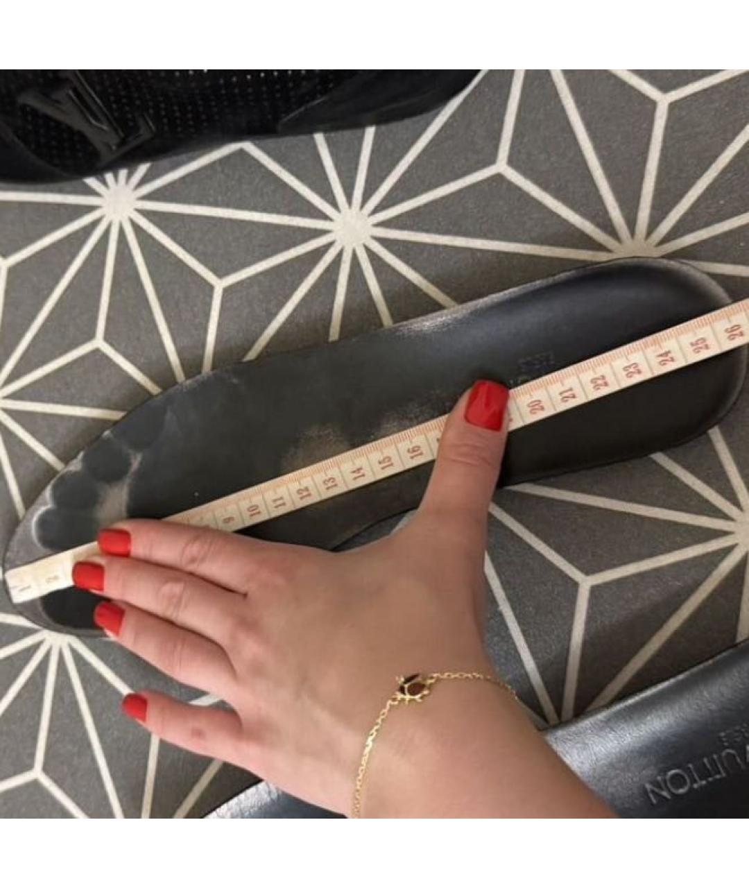 LOUIS VUITTON Черные замшевые кроссовки, фото 2