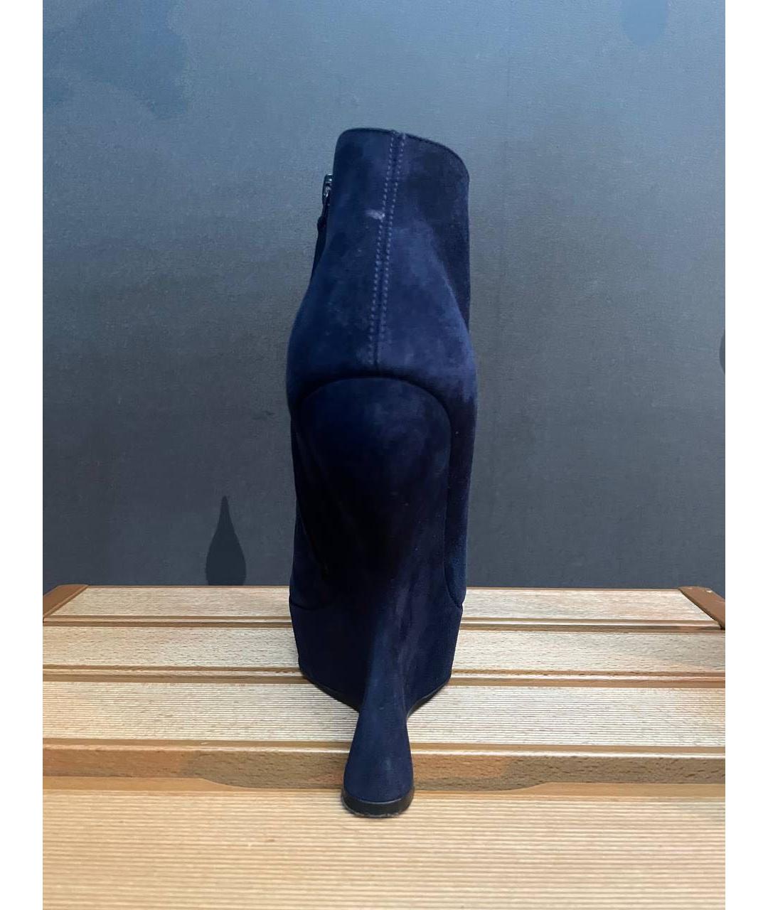 ALEXANDER MCQUEEN Черные замшевые ботильоны, фото 4