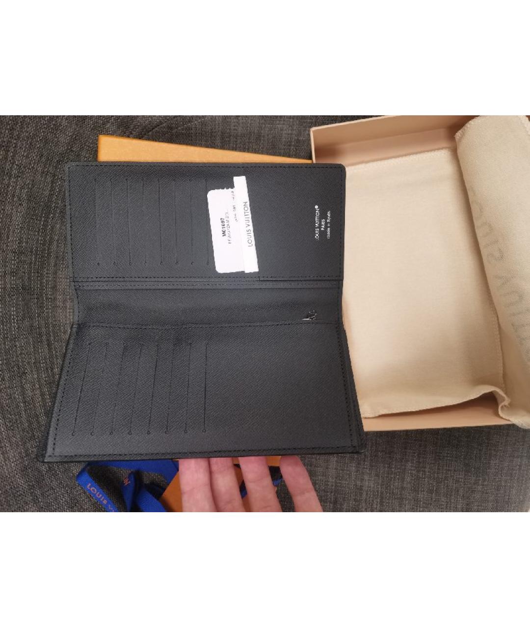 LOUIS VUITTON Черный кардхолдер, фото 4