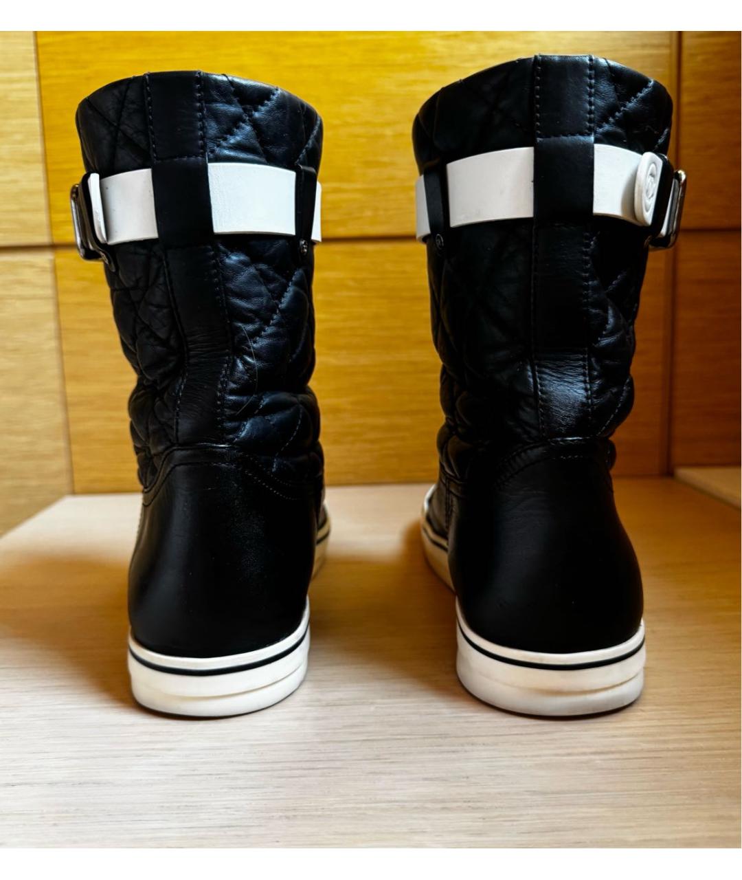 CHANEL Черные кожаные сапоги, фото 4