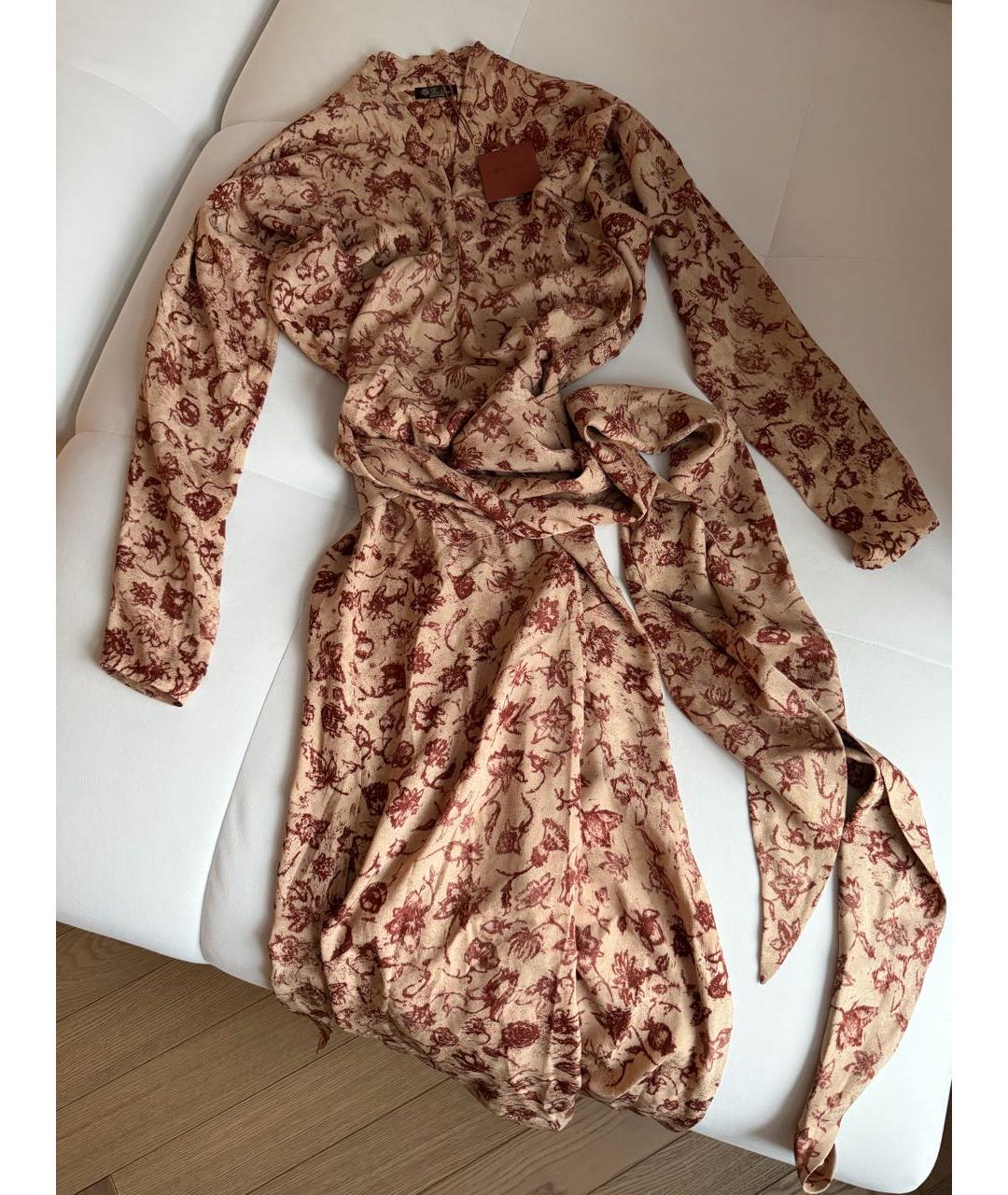 LORO PIANA Бежевое шелковое повседневное платье, фото 2