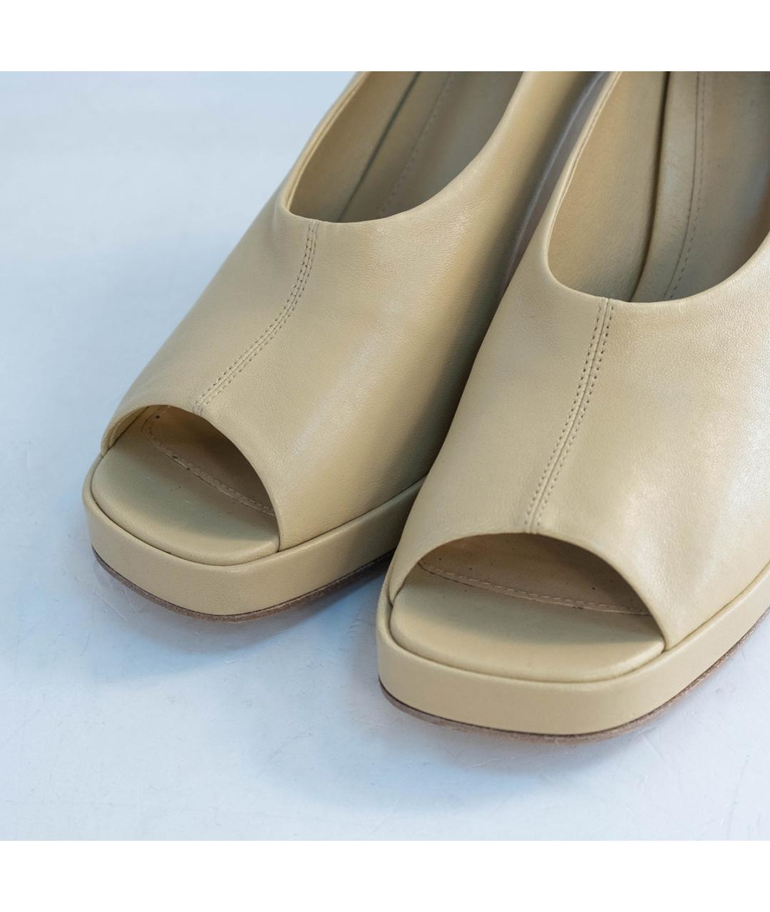 BOTTEGA VENETA Бежевые кожаные туфли, фото 3