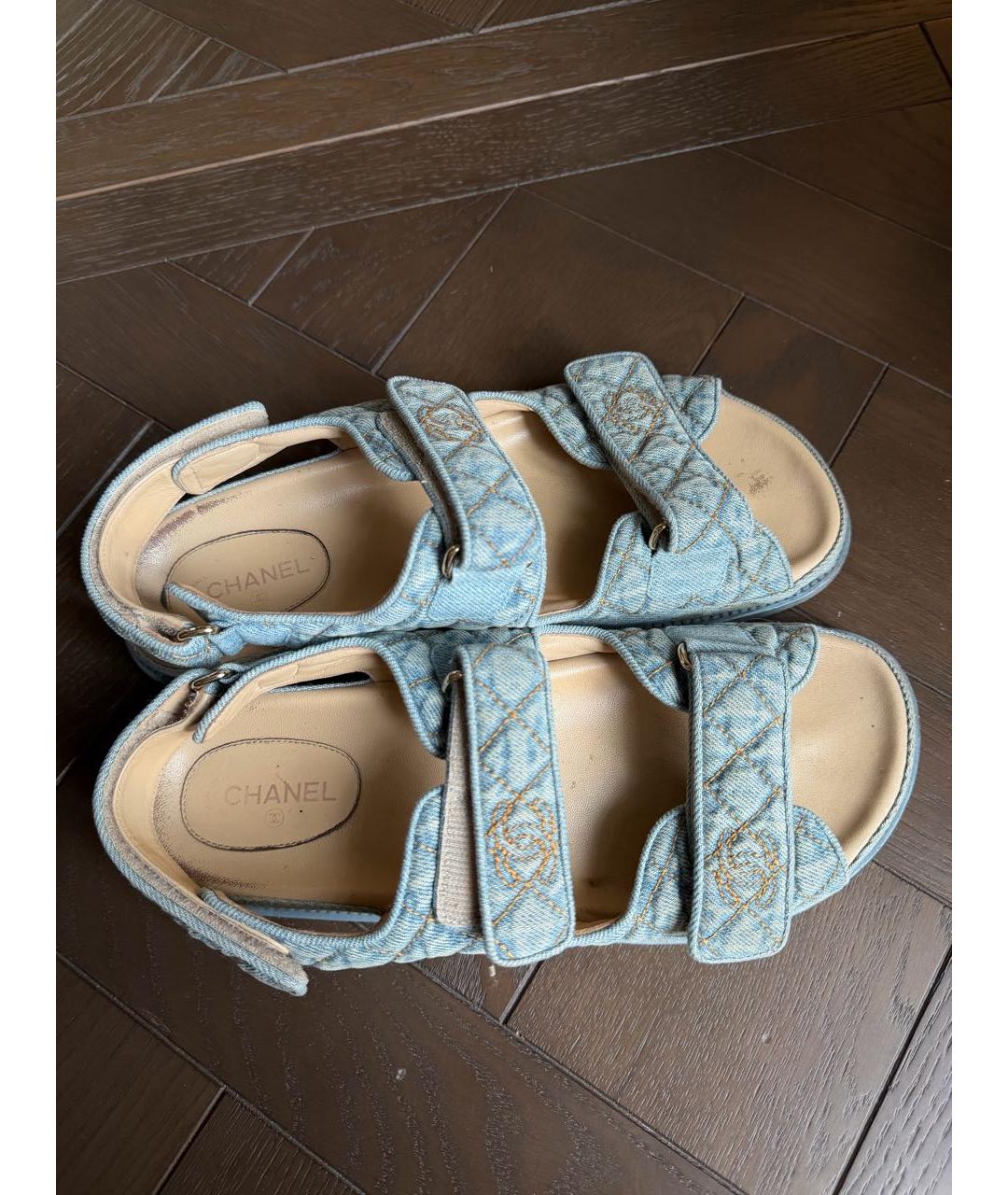 CHANEL Голубые кожаные сандалии, фото 2