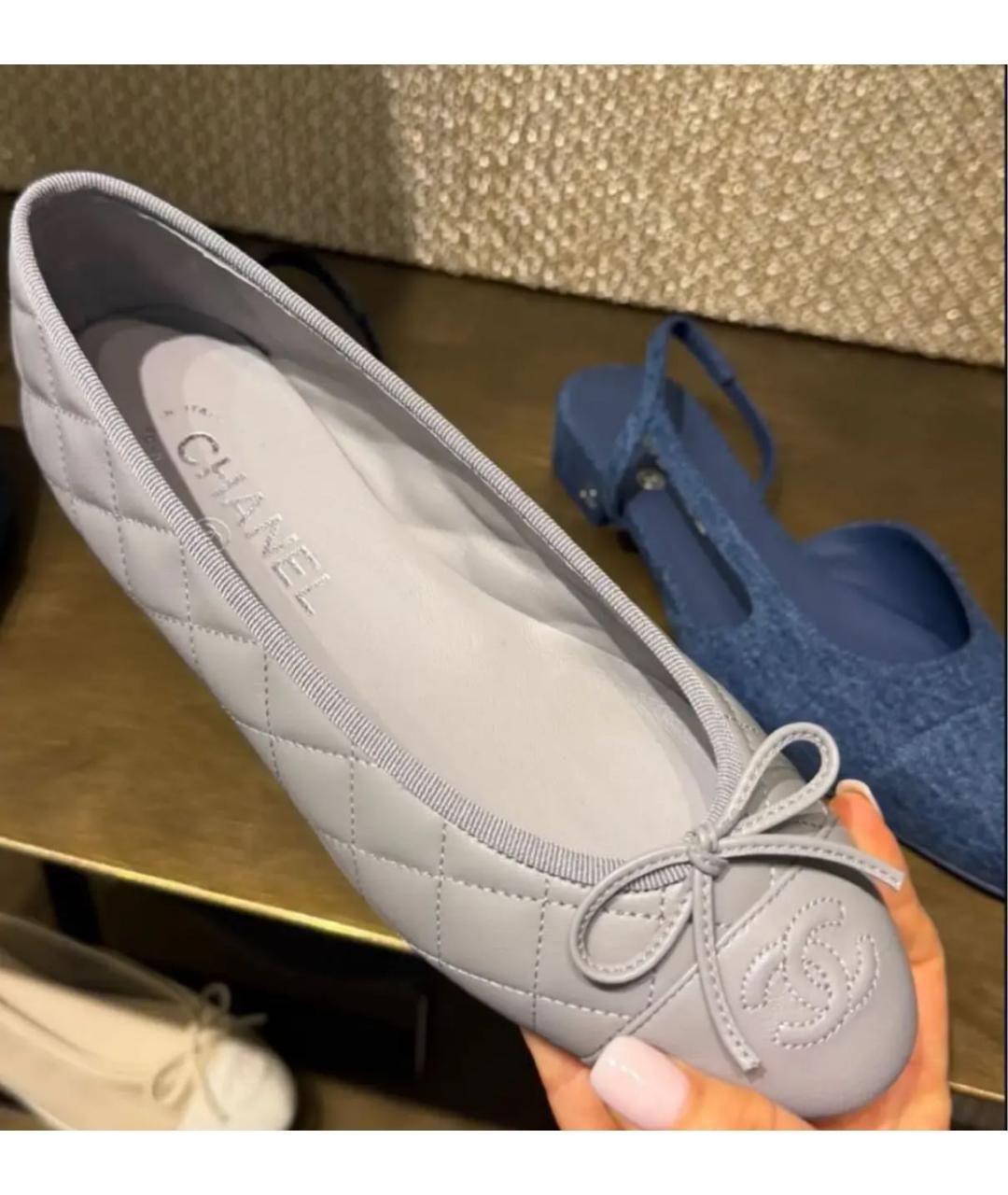 CHANEL Серые кожаные балетки, фото 2