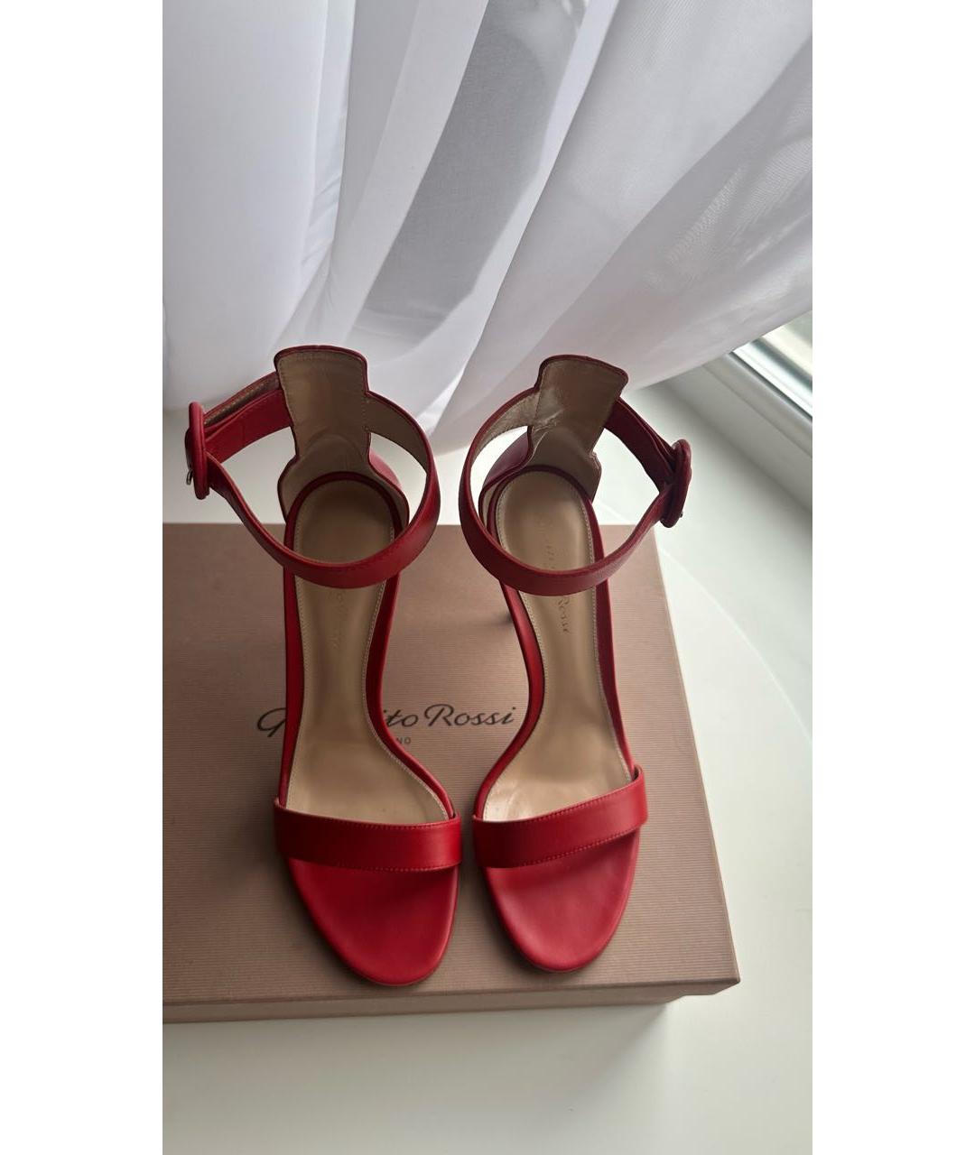 GIANVITO ROSSI Красные кожаные босоножки, фото 2