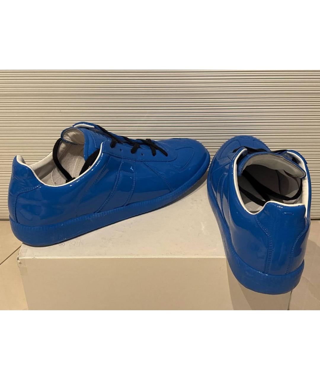 MAISON MARGIELA Синие низкие кроссовки / кеды из лакированной кожи, фото 5