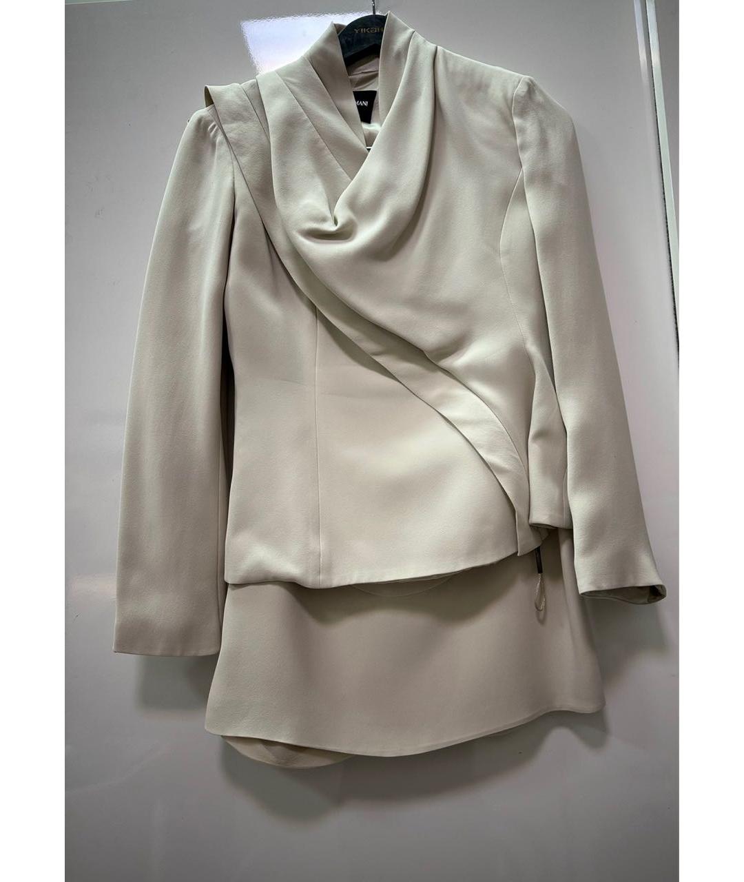 GIORGIO ARMANI Бежевый костюм с юбками, фото 5