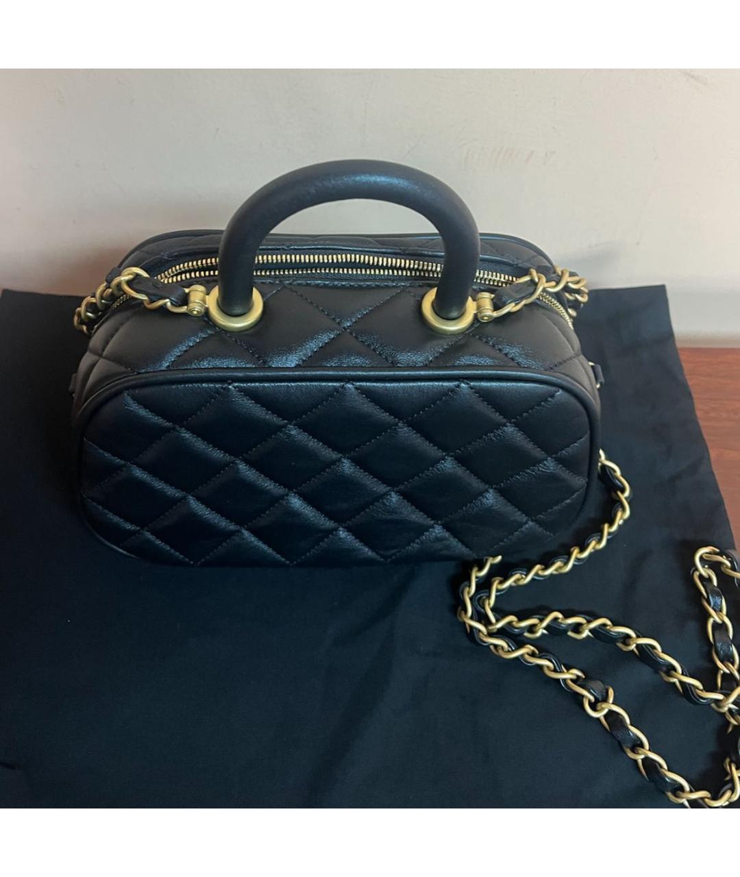 CHANEL Черная кожаная сумка с короткими ручками, фото 6