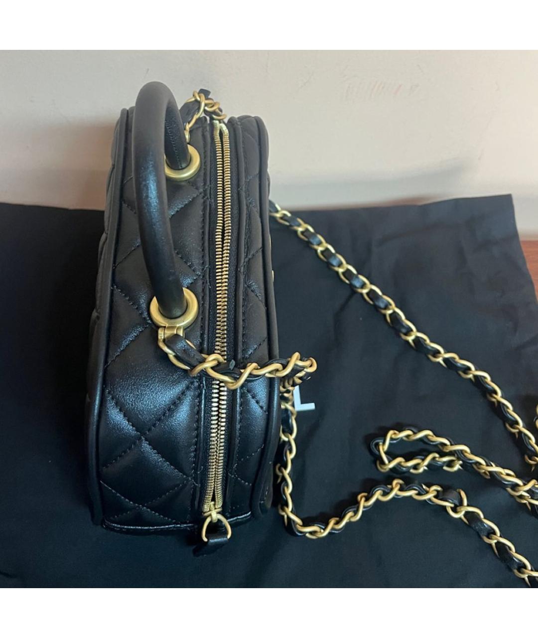 CHANEL Черная кожаная сумка с короткими ручками, фото 5