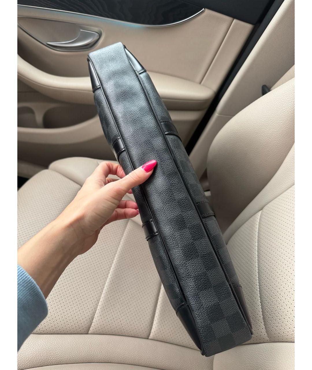 LOUIS VUITTON Антрацитовый кожаный портфель, фото 3