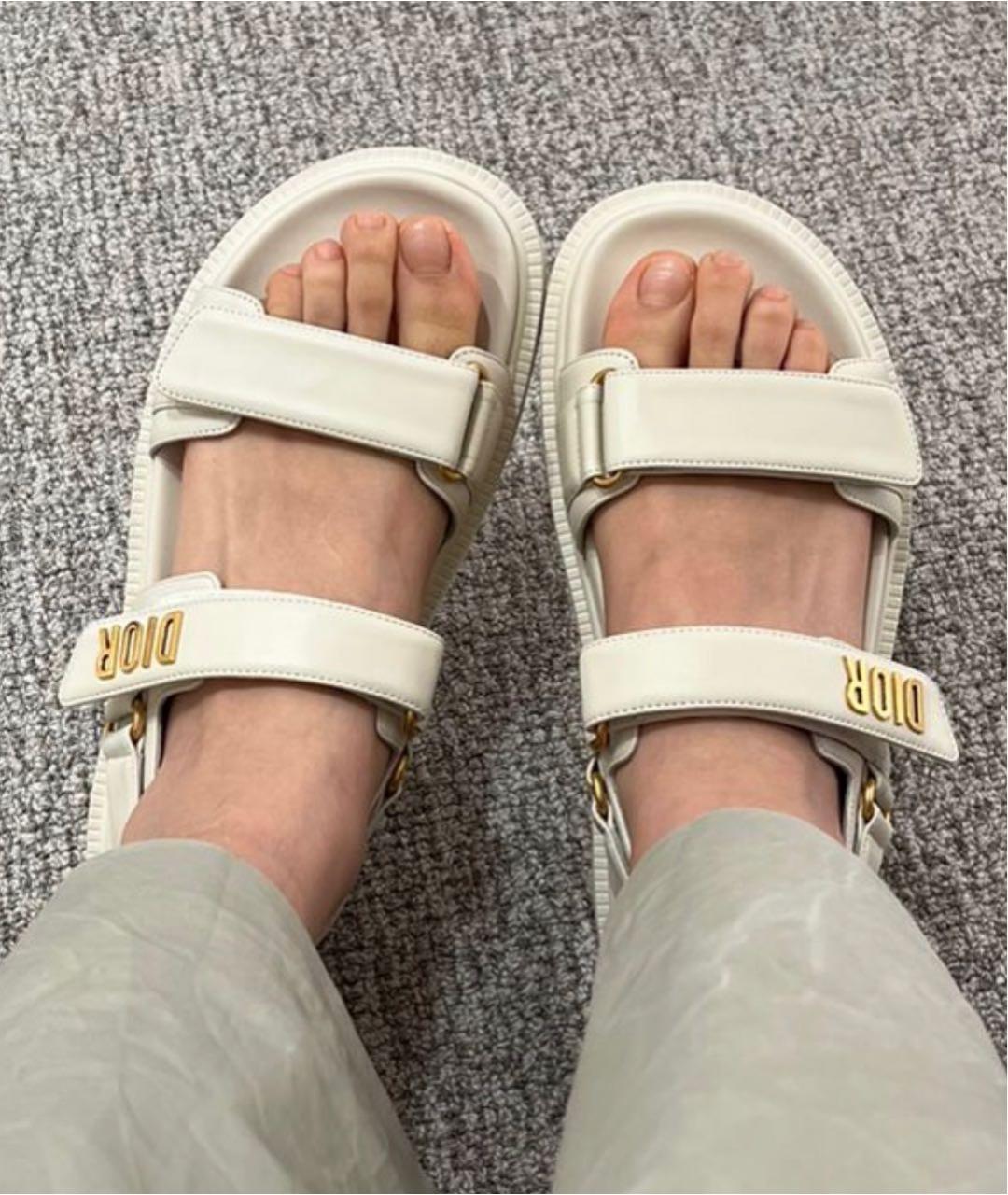 CHRISTIAN DIOR Бежевые кожаные сандалии, фото 2