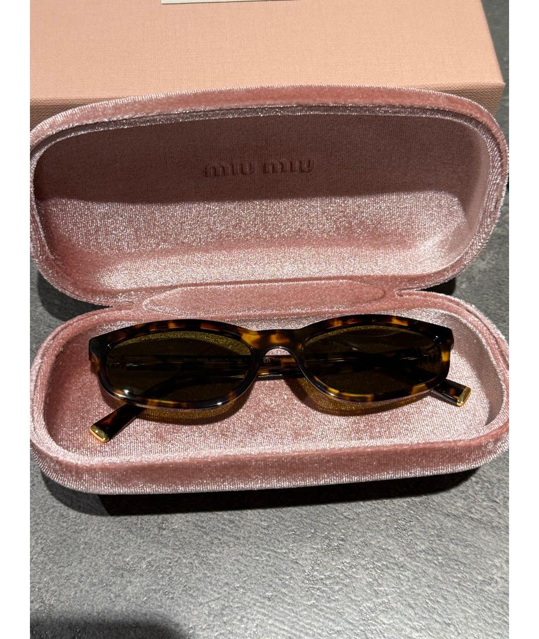 MIU MIU Коричневые пластиковые солнцезащитные очки, фото 5