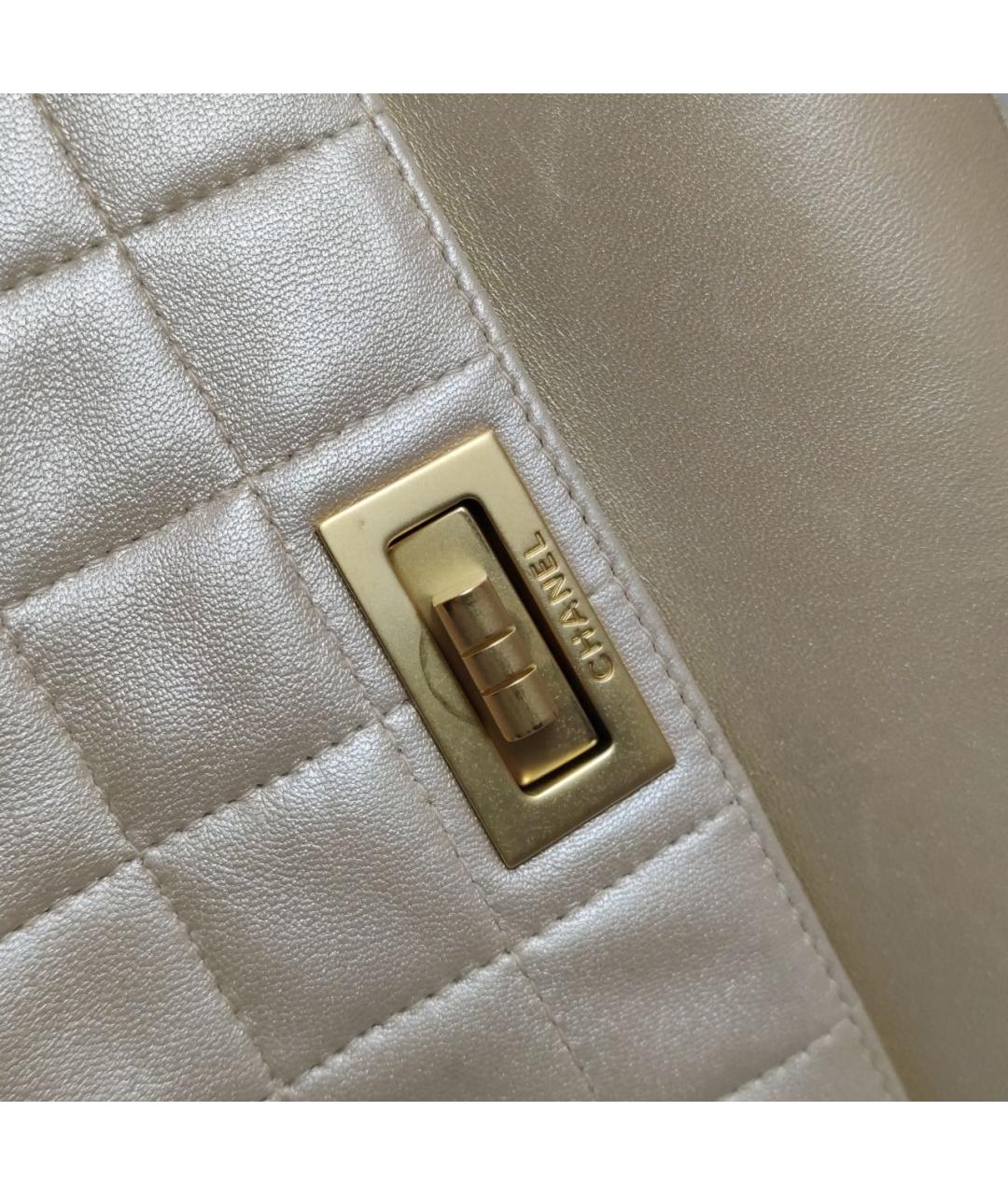 CHANEL Бежевая кожаная сумка через плечо, фото 5