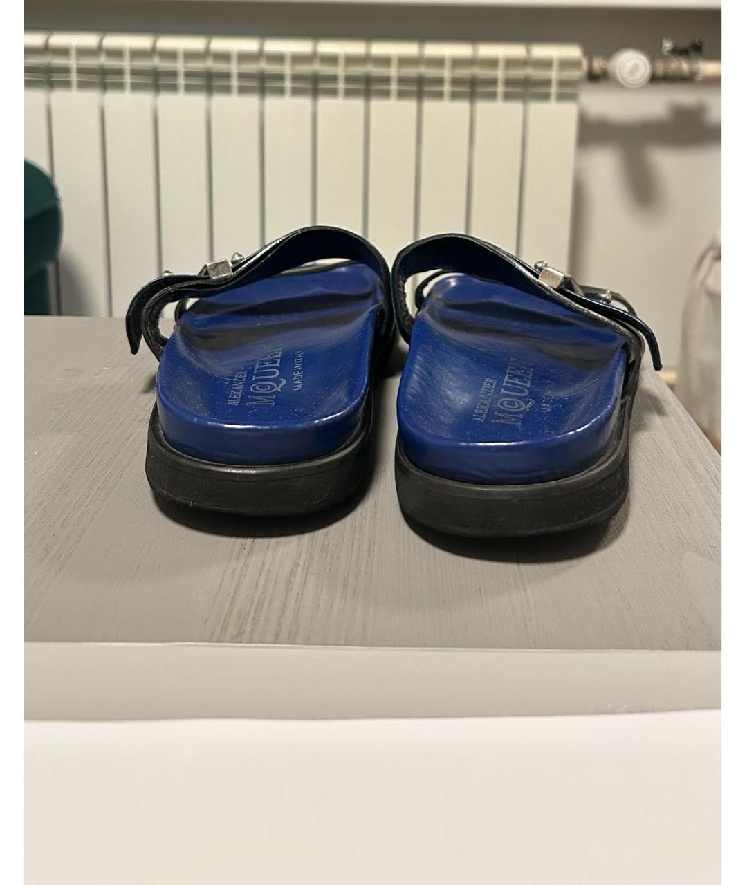 ALEXANDER MCQUEEN Темно-синие кожаные шлепанцы, фото 3