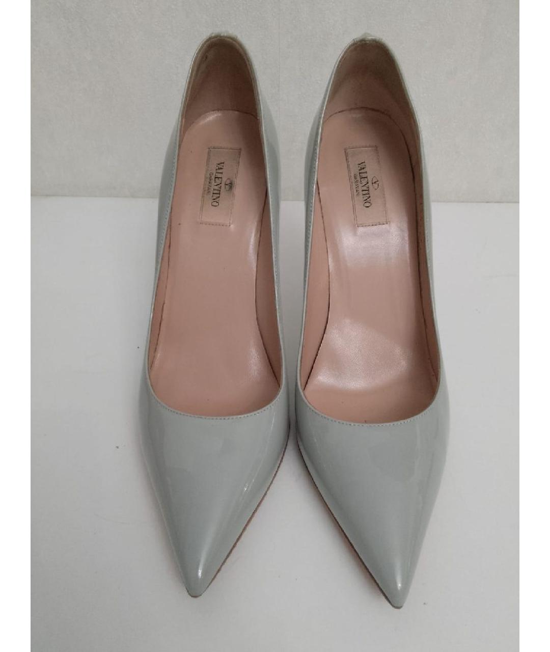 VALENTINO Серые туфли из лакированной кожи, фото 2