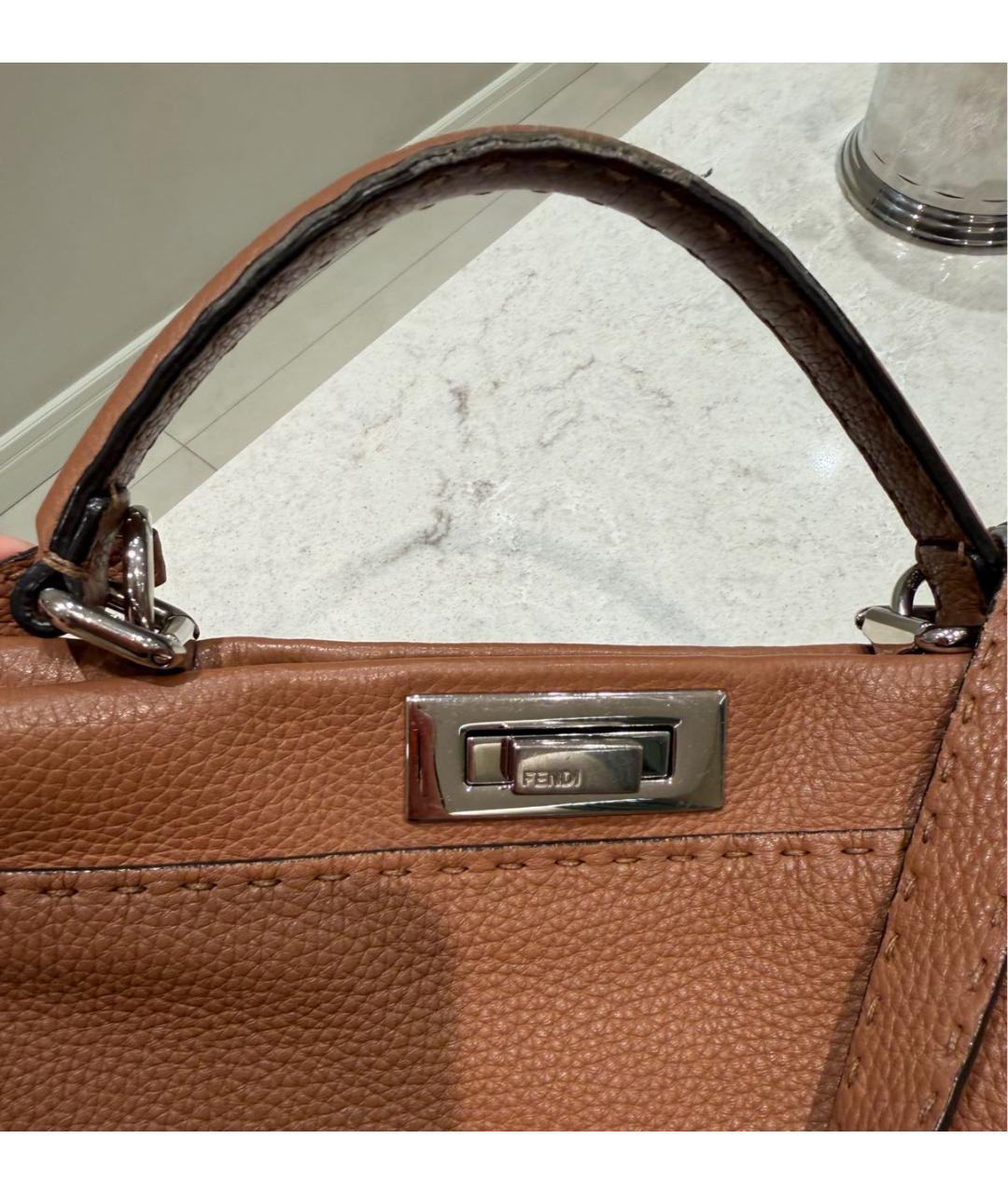 FENDI Коричневая кожаная сумка с короткими ручками, фото 4