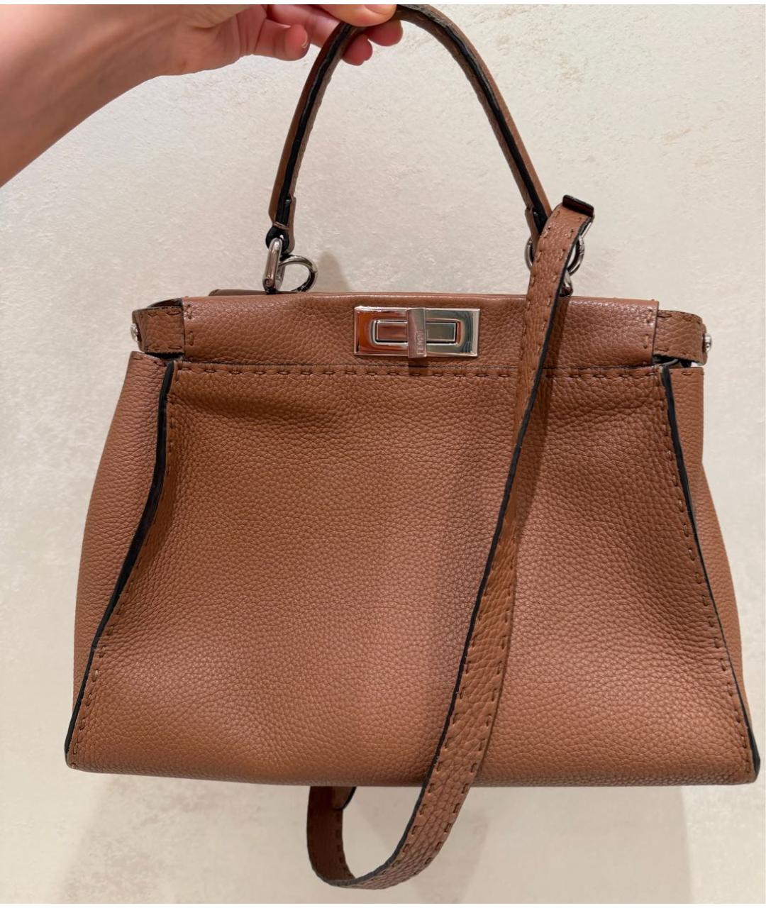 FENDI Коричневая кожаная сумка с короткими ручками, фото 7