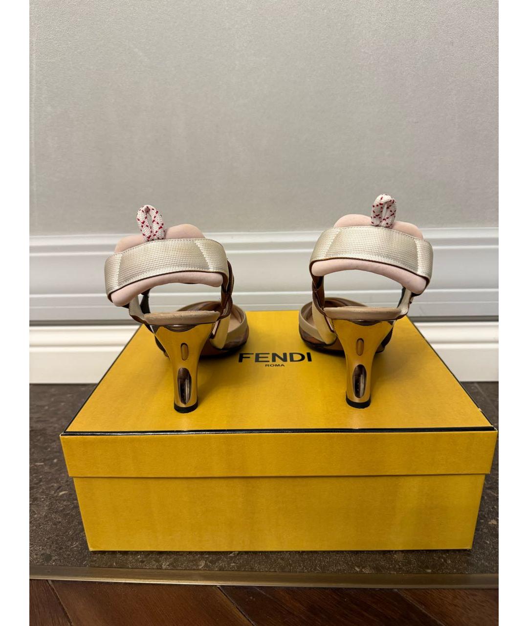 FENDI Бежевые текстильные туфли, фото 4