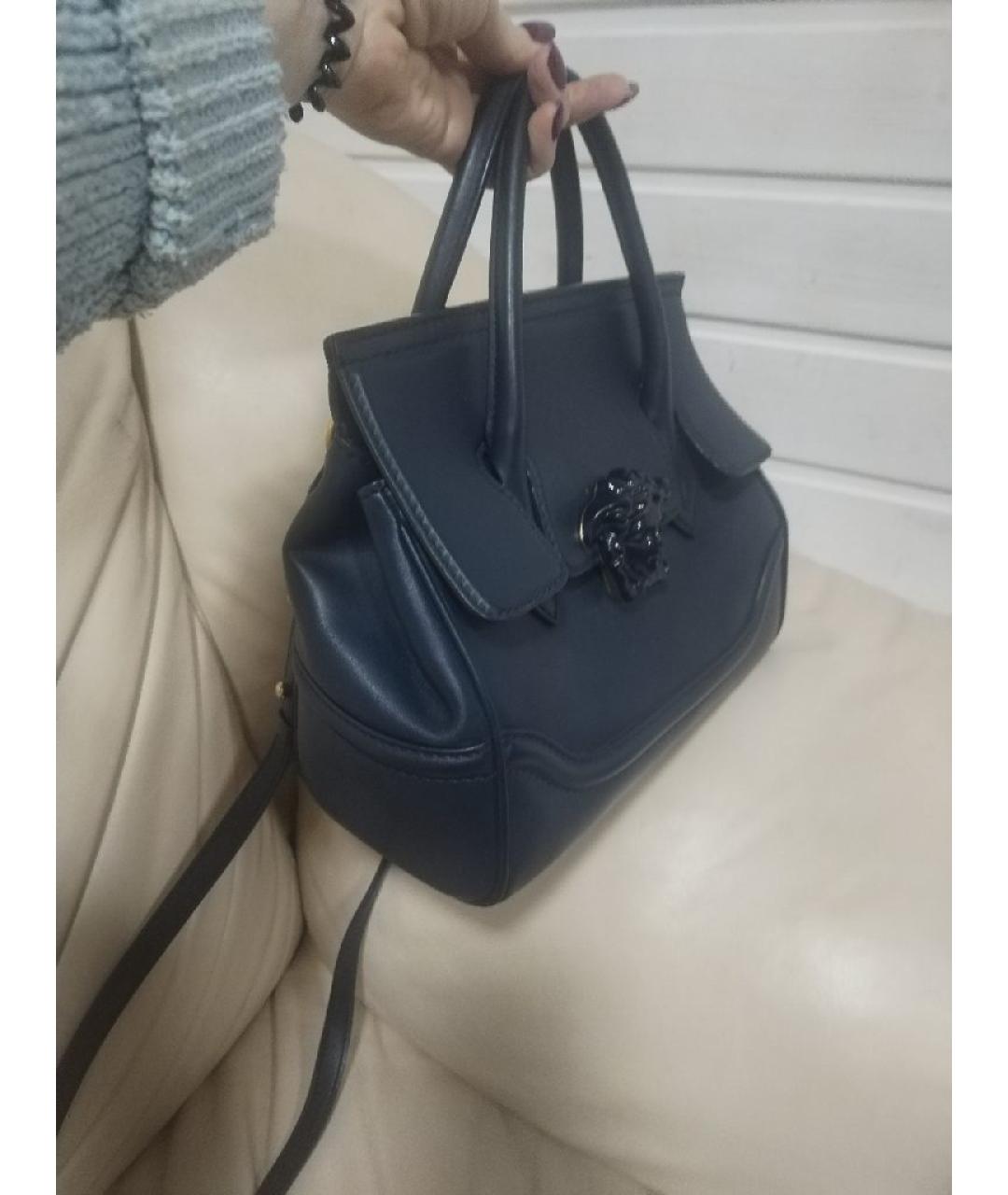 VERSACE Темно-синяя кожаная сумка через плечо, фото 3