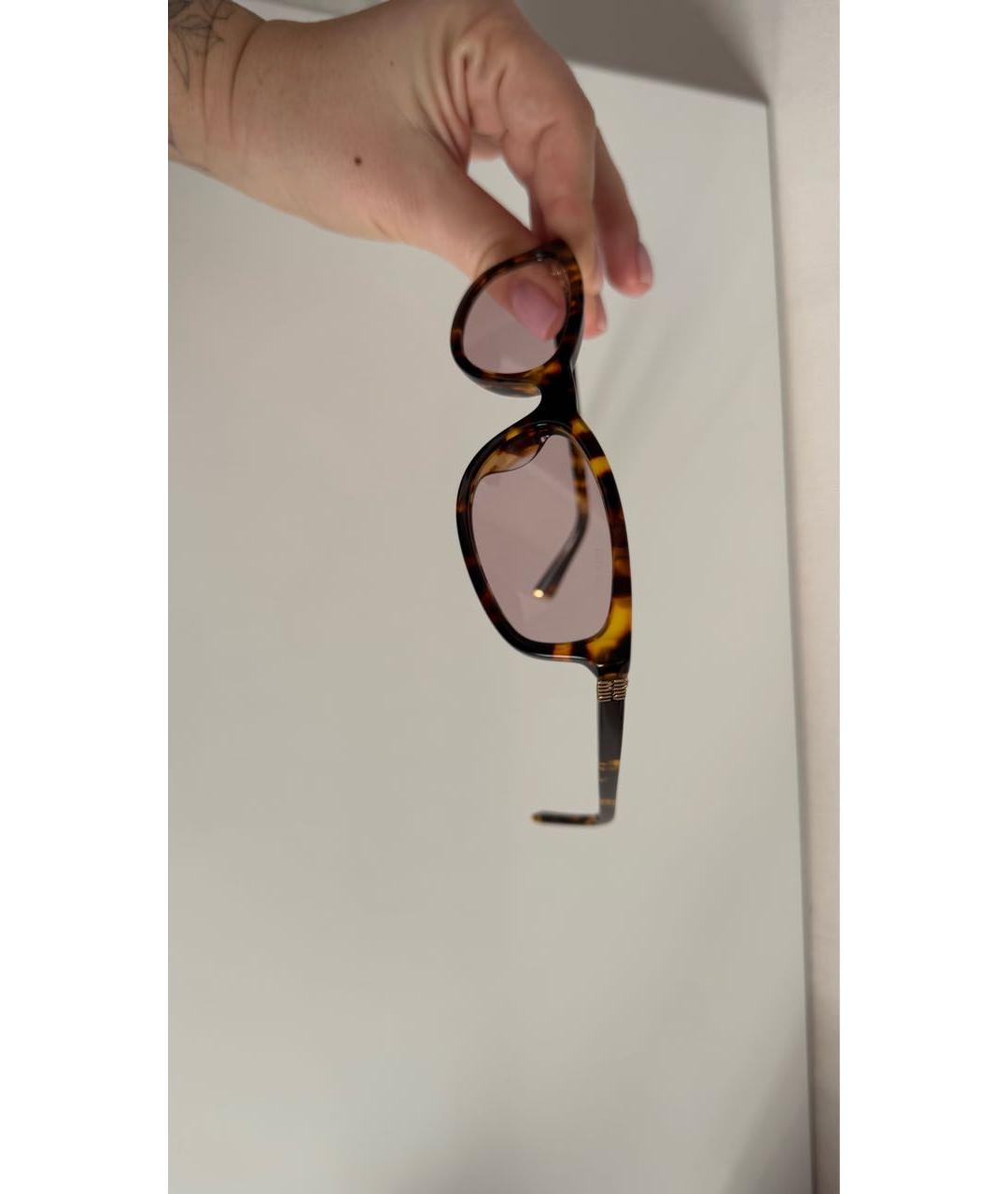 MIU MIU Коричневые пластиковые солнцезащитные очки, фото 5