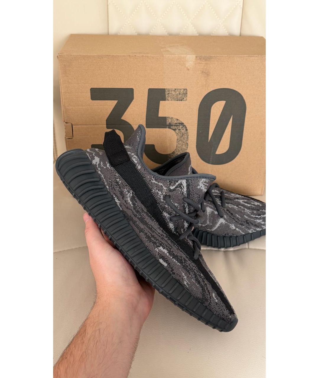 ADIDAS YEEZY Серые текстильные низкие кроссовки / кеды, фото 2