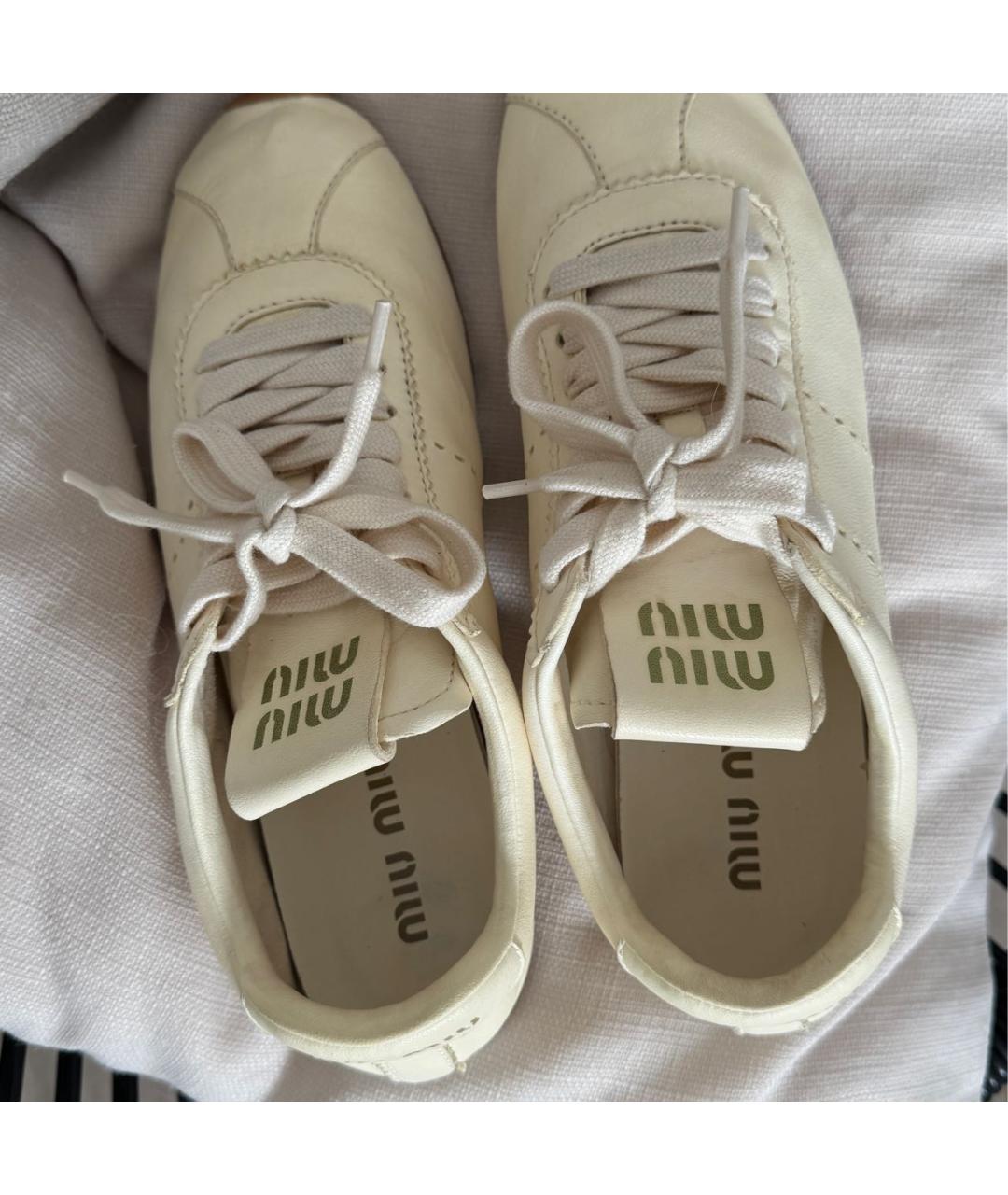 MIU MIU Бежевые кожаные кеды, фото 4