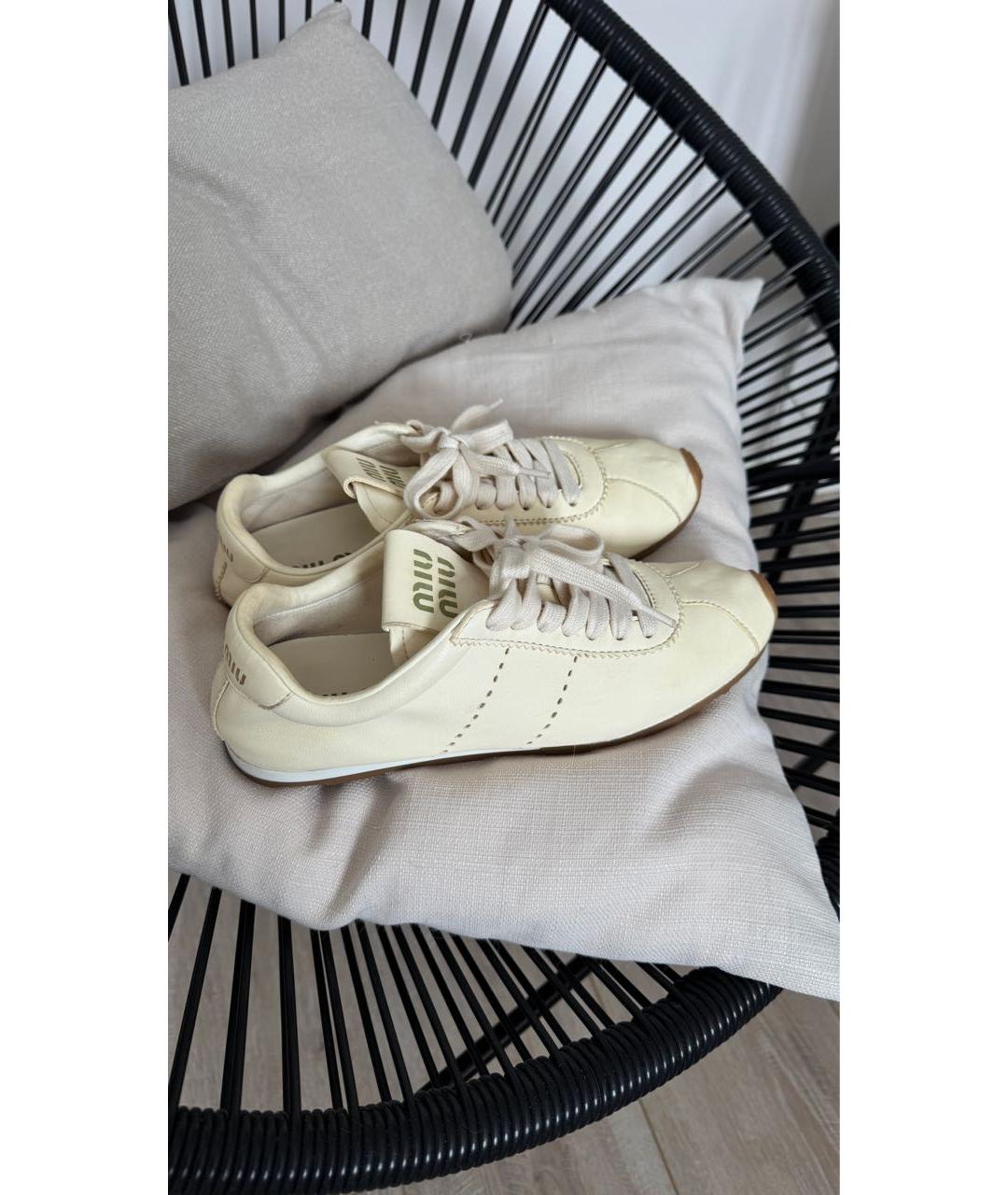 MIU MIU Бежевые кожаные кеды, фото 5
