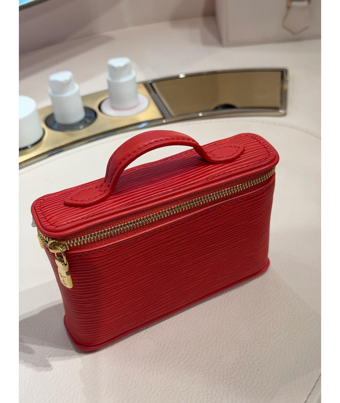 LOUIS VUITTON Красная кожаная косметичка, фото 2