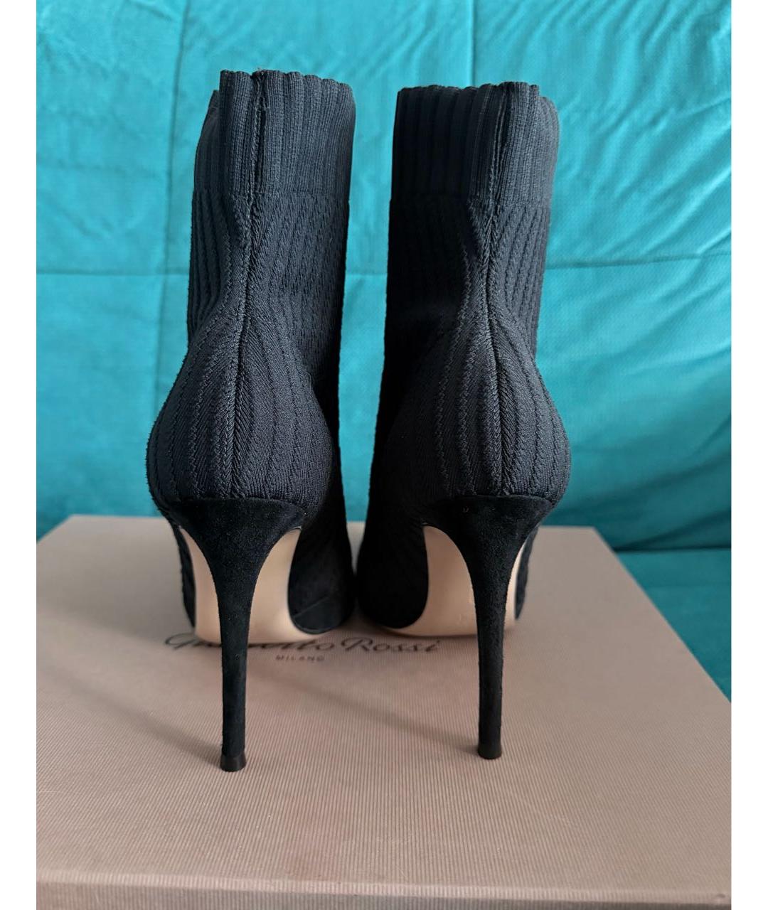 GIANVITO ROSSI Черные замшевые ботильоны, фото 4