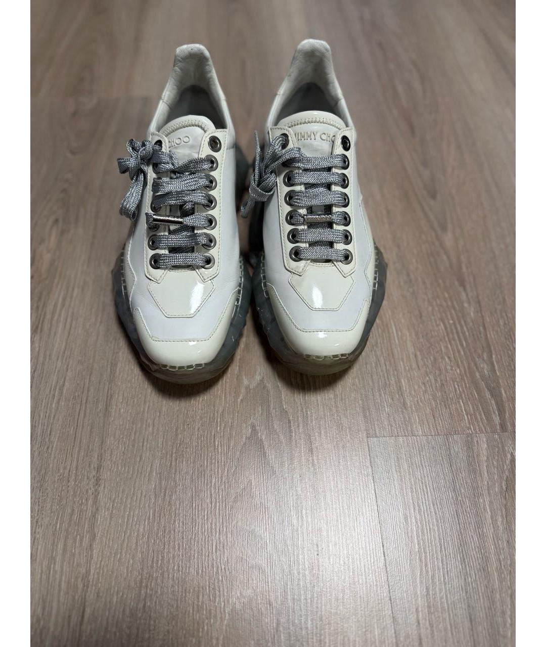 JIMMY CHOO Бежевые кроссовки из лакированной кожи, фото 3