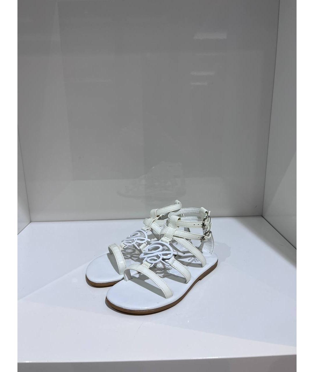 BLUMARINE Белые кожаные сандалии и шлепанцы, фото 2