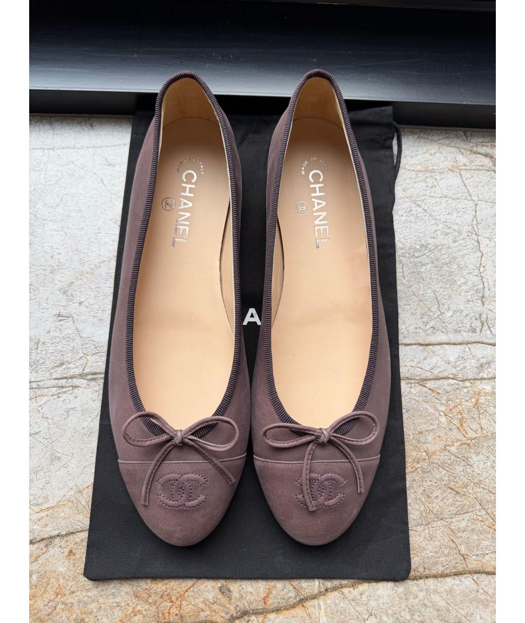 CHANEL Коричневые кожаные балетки, фото 3