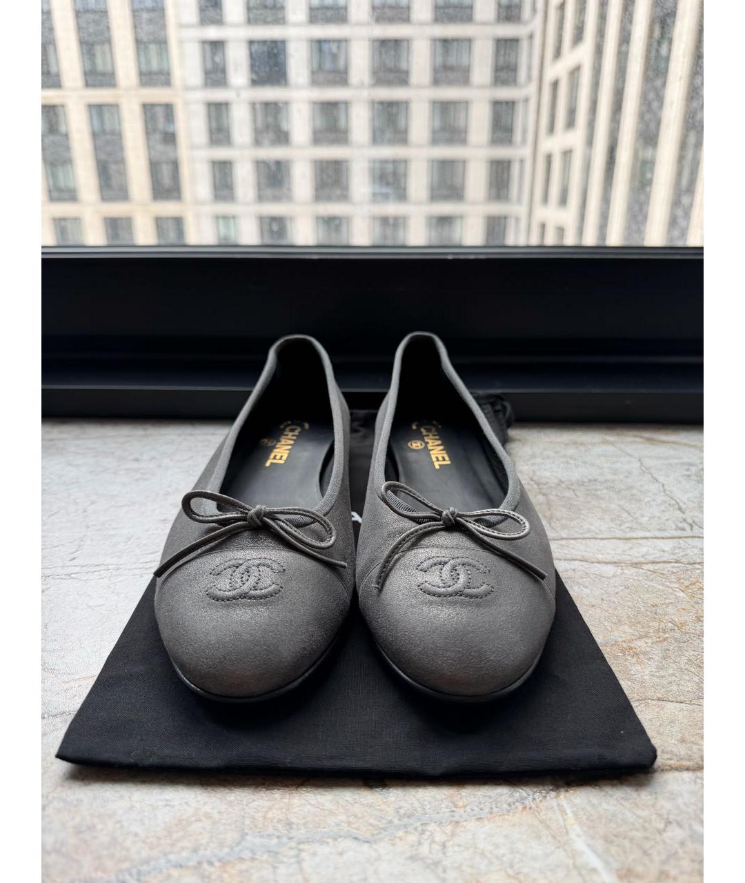 CHANEL Серые кожаные балетки, фото 2