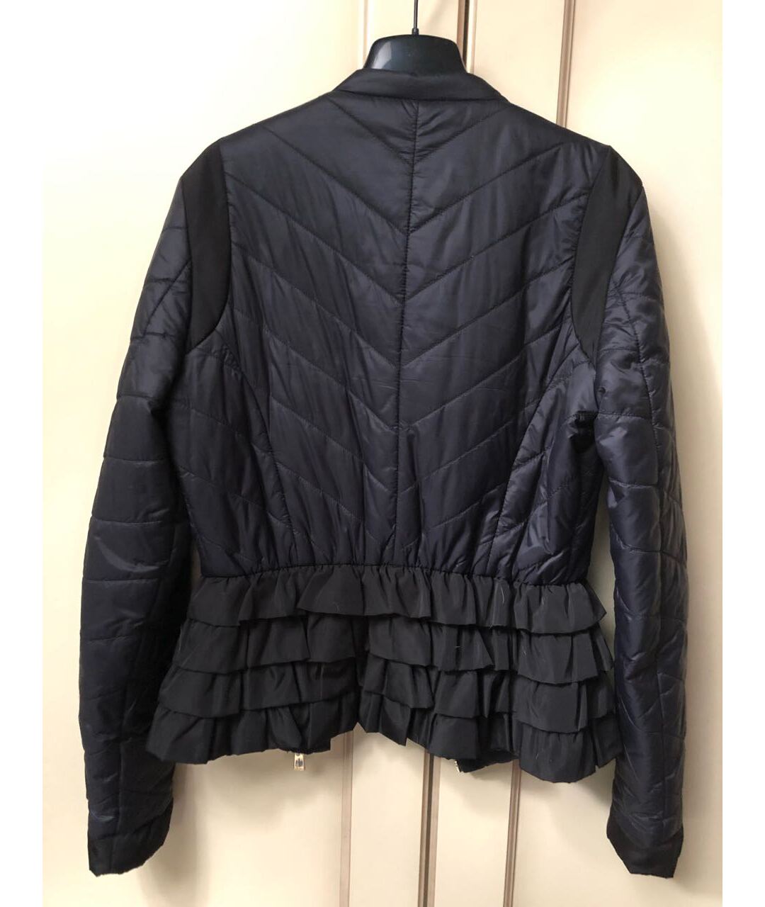 PINKO Черная полиэстеровая куртка, фото 2