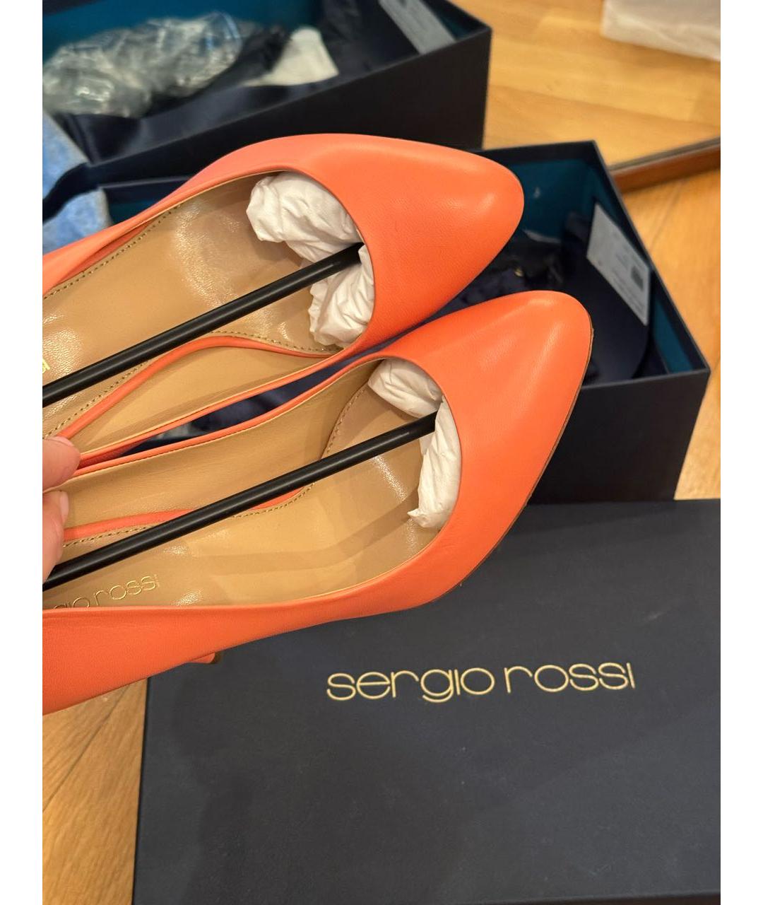 SERGIO ROSSI Коралловые кожаные туфли, фото 5
