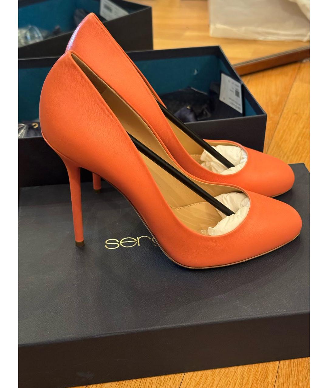 SERGIO ROSSI Коралловые кожаные туфли, фото 6