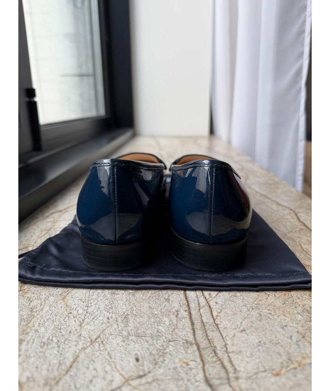 PRADA Темно-синие лоферы из лакированной кожи, фото 4