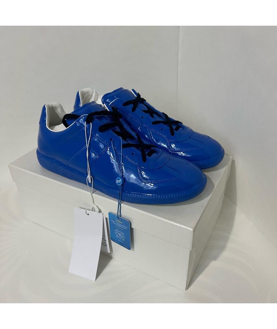 MAISON MARGIELA Синие низкие кроссовки / кеды из лакированной кожи, фото 2