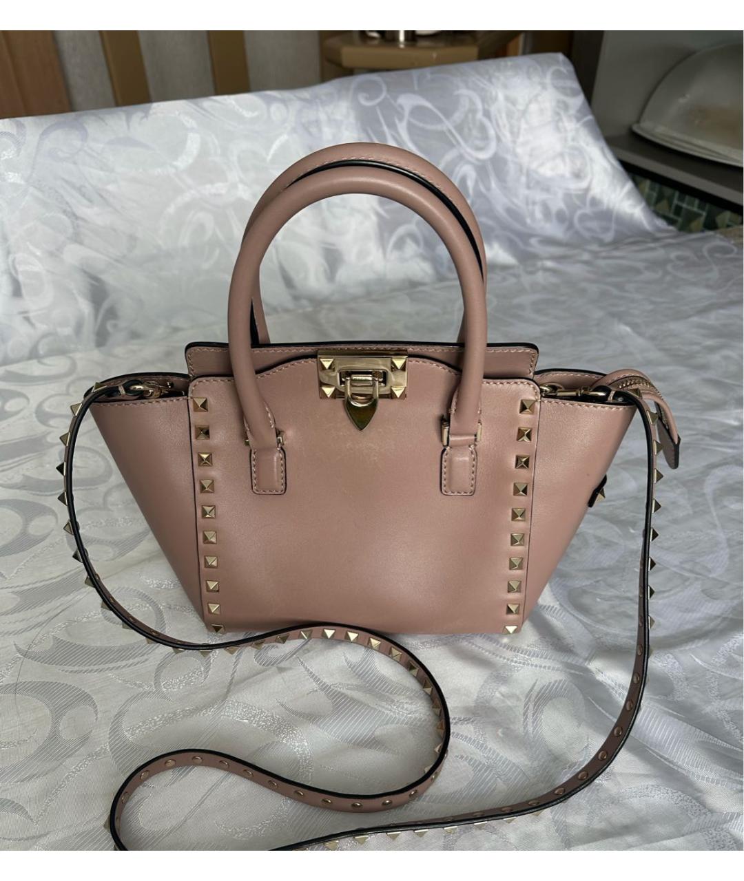 VALENTINO Бежевая кожаная сумка с короткими ручками, фото 9