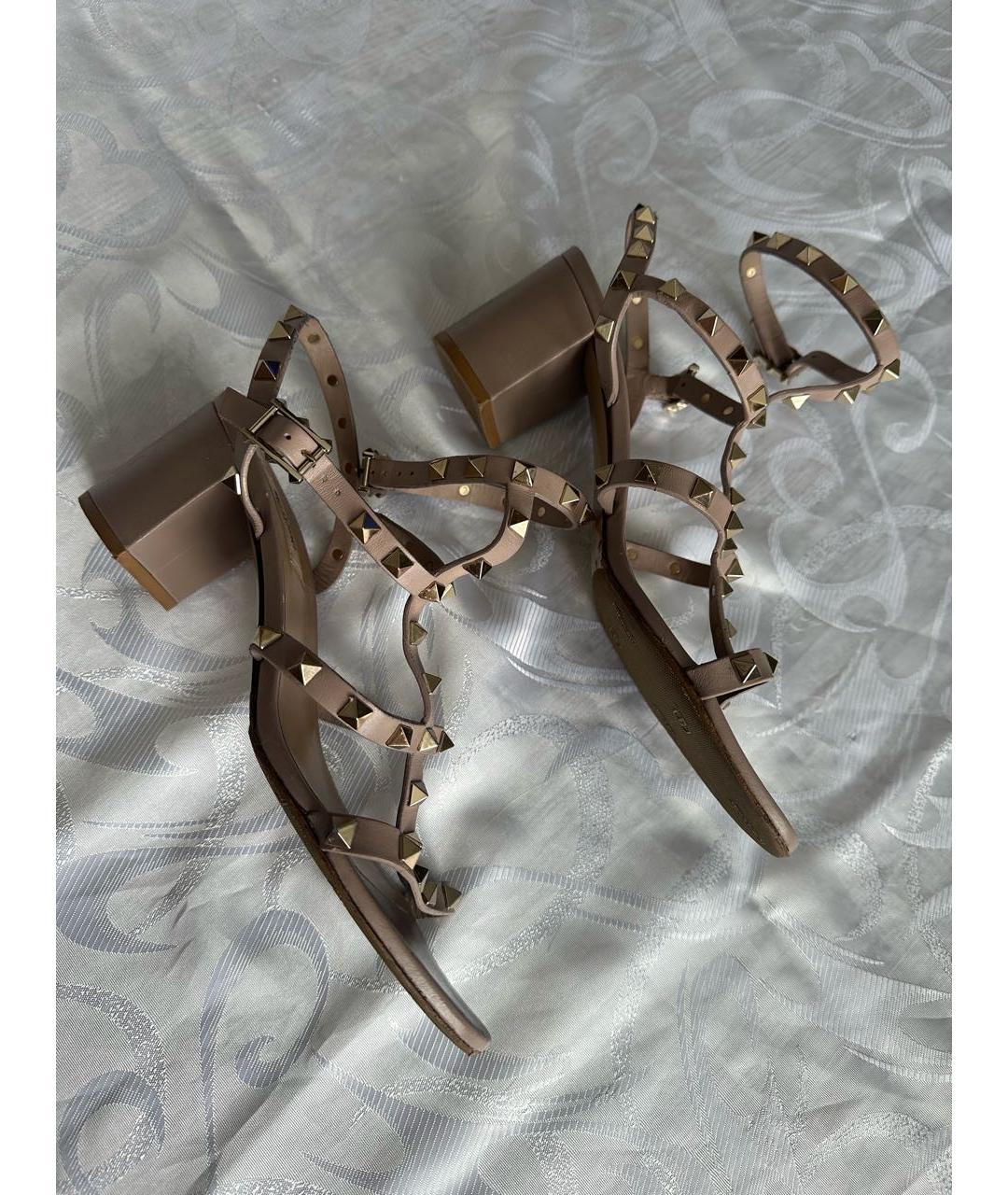 VALENTINO Бежевые кожаные босоножки, фото 7