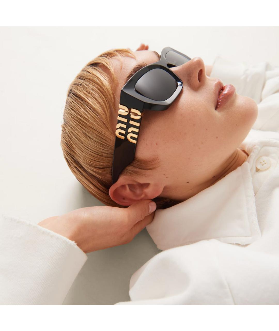 MIU MIU Черные пластиковые солнцезащитные очки, фото 3