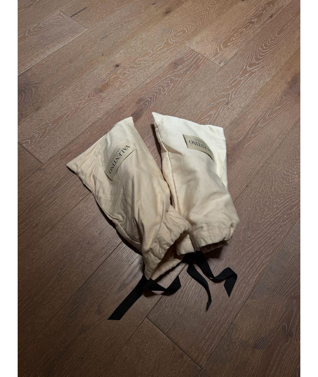 VALENTINO Бежевые замшевые низкие кроссовки / кеды, фото 5