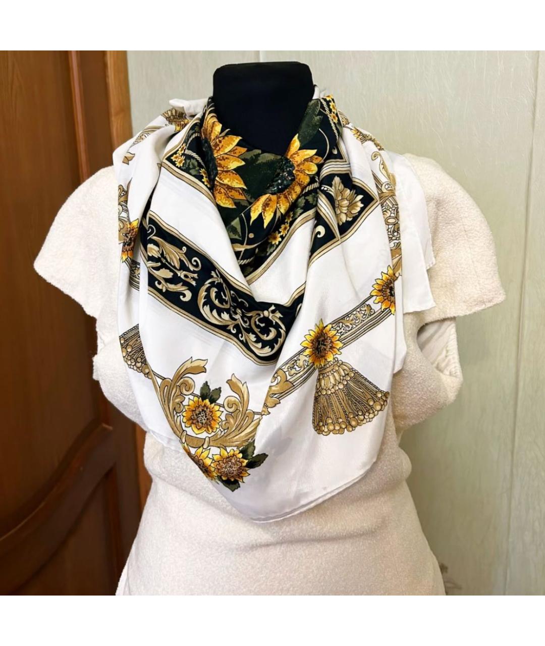 CHANEL Белый шелковый платок, фото 2