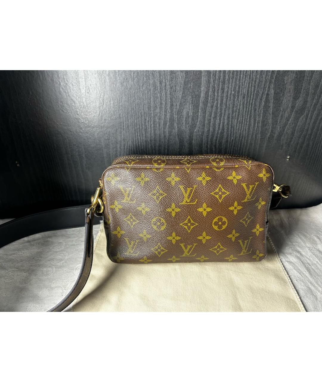 LOUIS VUITTON Коричневая сумка через плечо, фото 3