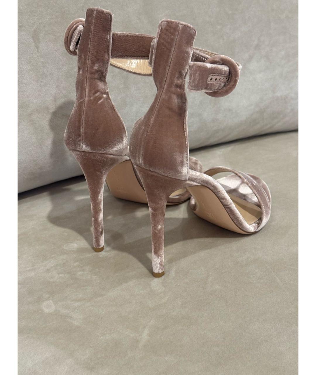 GIANVITO ROSSI Розовые бархатные босоножки, фото 2