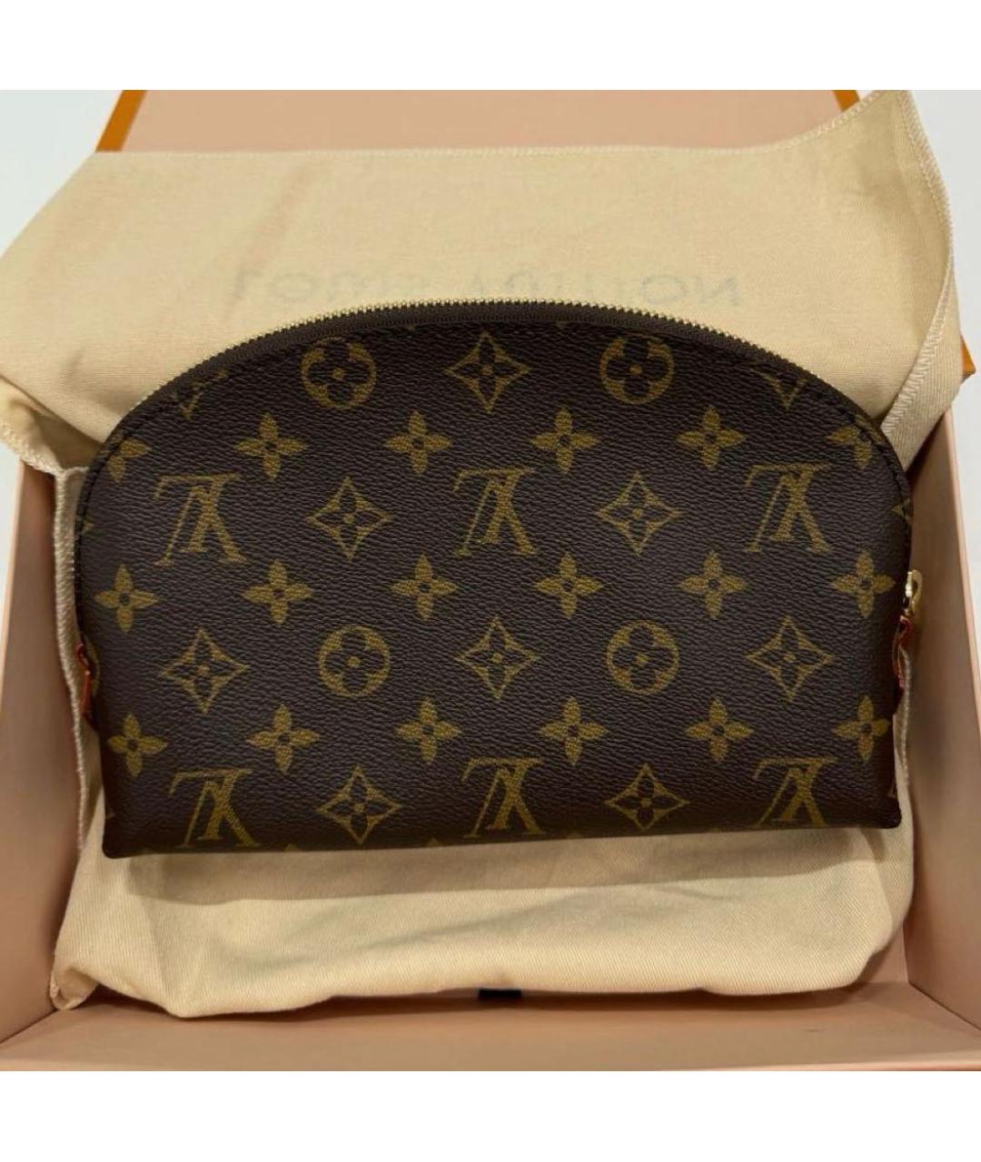 LOUIS VUITTON Коричневая кожаная косметичка, фото 5