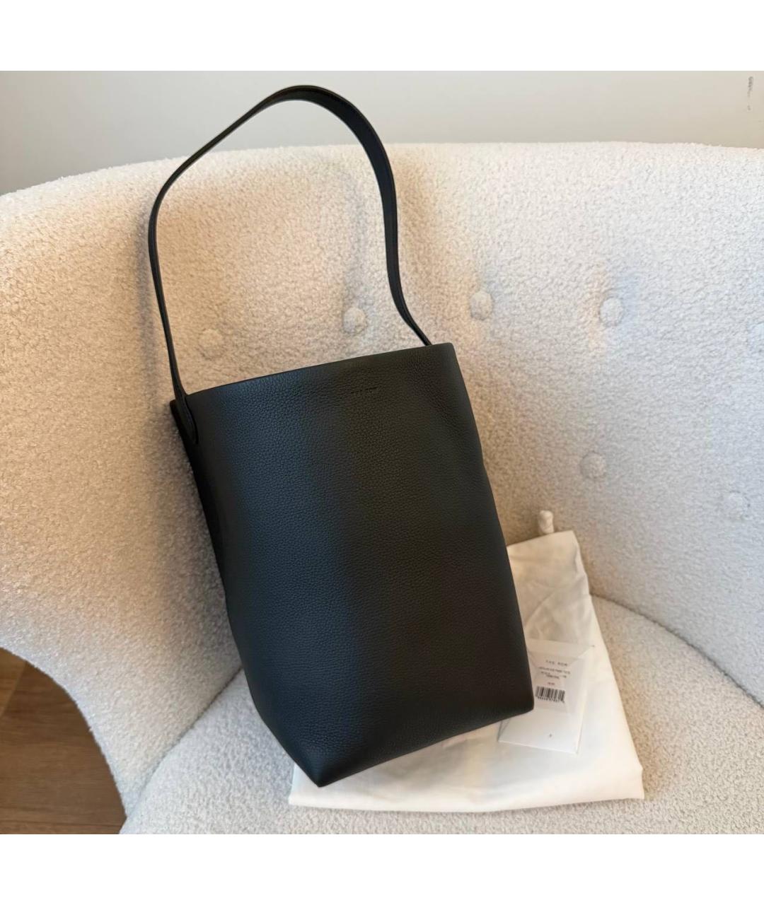 THE ROW Черная кожаная сумка с короткими ручками, фото 2